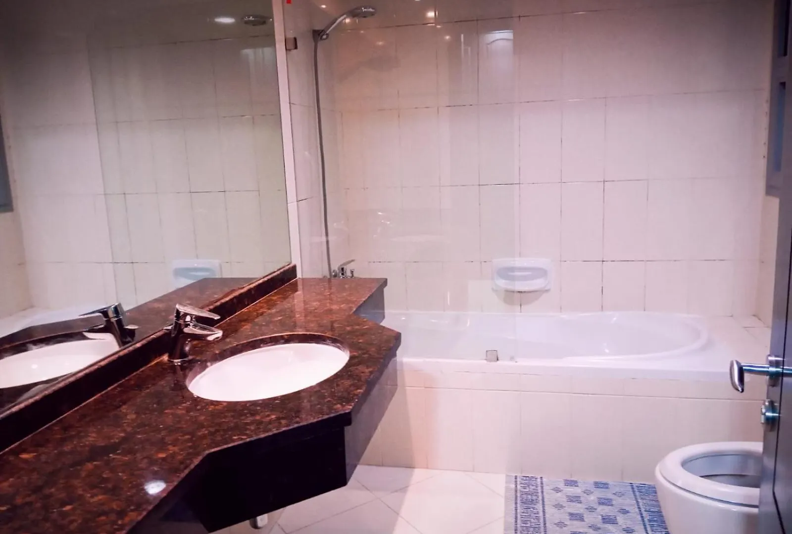 Apartment New And Warmth Home Abu Dhabi