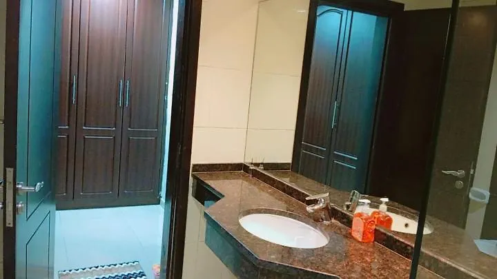 New And Warmth Home 아부다비 아파트